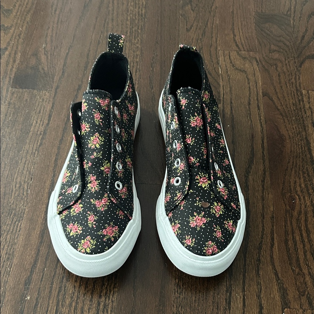 Floral Black Sneakers